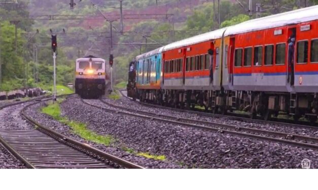 Train Cancelled Today: रेलवे ने कैंसिल की 200 से अधिक ट्रेनें, यात्रा करने से पहले देख लें ये लिस्ट￼