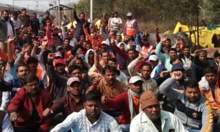 कानपुर में रेलकर्मी की आत्महत्या का मामला, सहकर्मियों ने कार्रवाई को लेकर किया हंगामा, जांच शुरू￼￼