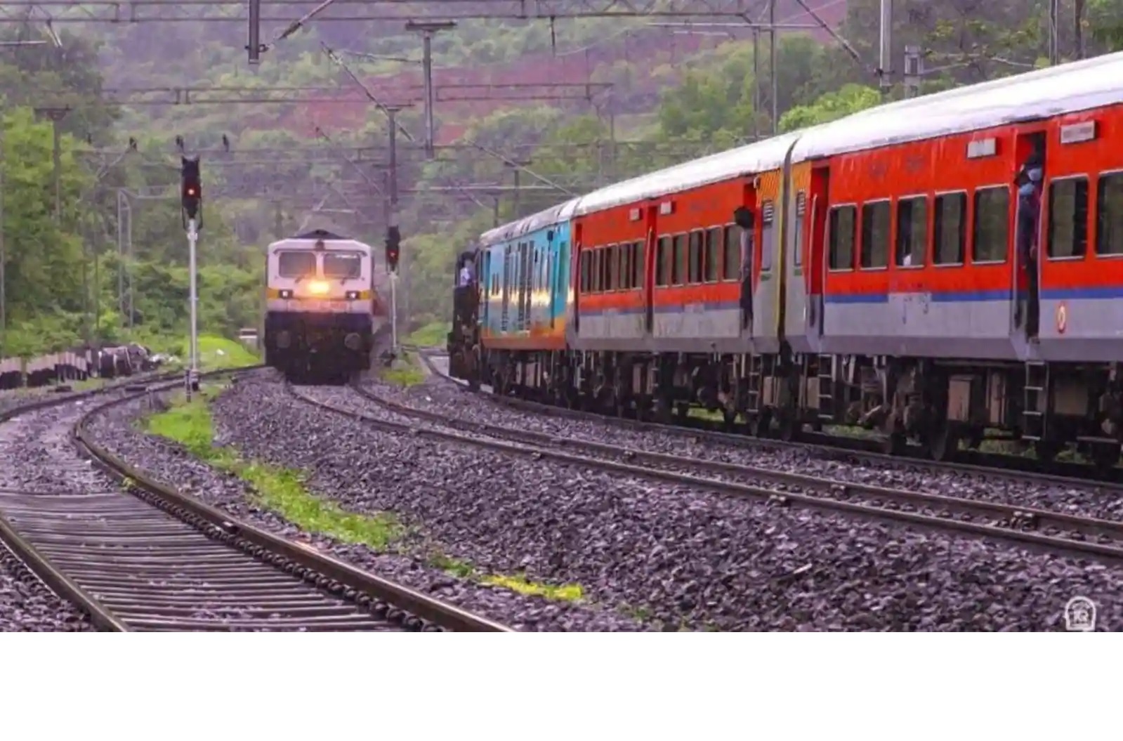 Indian Railway : एक ट्रैक पर चलती हैं कई ट्रेनें, मगर फिक्स्ड दूरी के साथ, इस तरह जान पाते हैं लोको पायलट-Indian Railway: Many trains run on one track, but with fixed distance, this is how loco pilots get to know